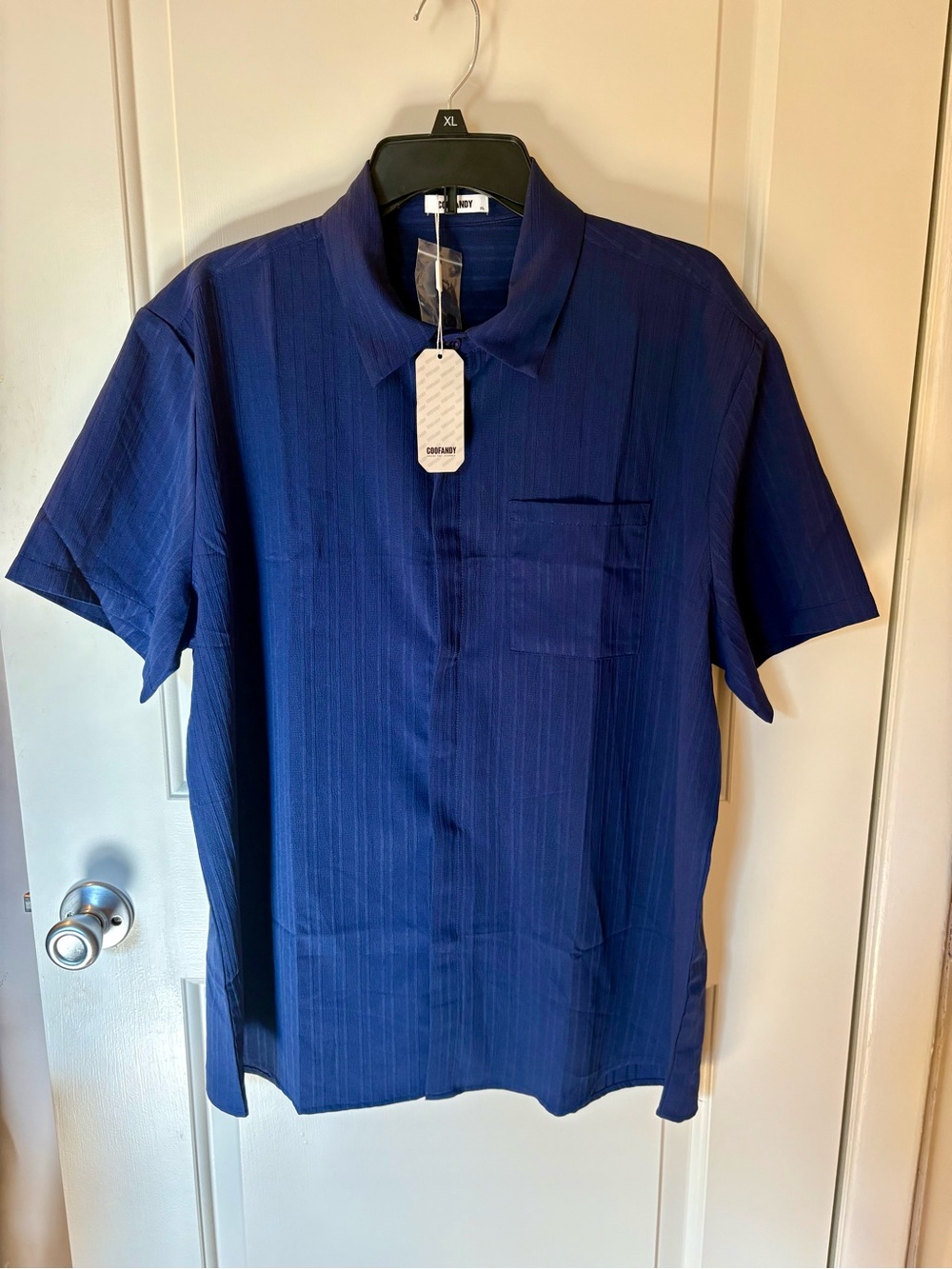 Coofandy Blue Short Sleeve Buttoned Shirt, Menβs Size XL